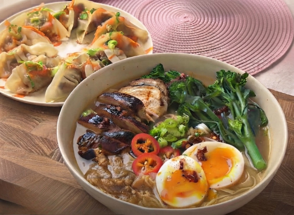 chick’n ramen & BBQ beef gyoza