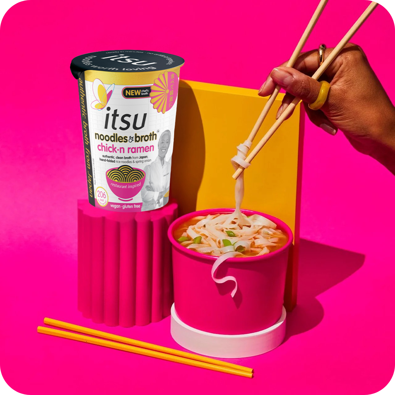 chick'n ramen noodles & broth pot.png